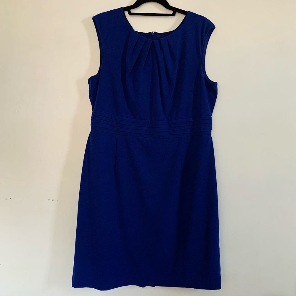 Conalt Blue Knee Length Cocktail Dress